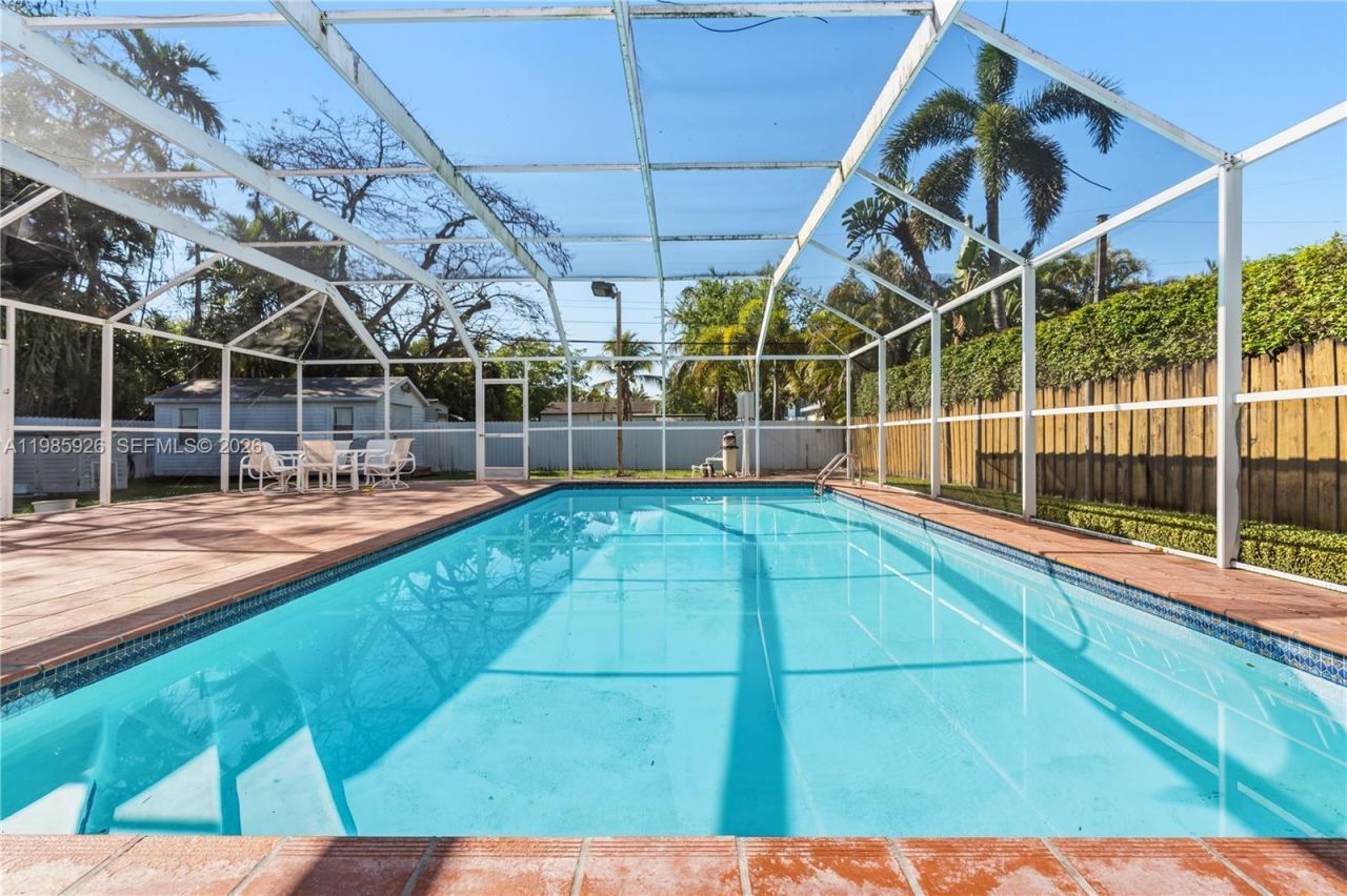 6420 SW 81st St, Miami, FL 33143 Photo