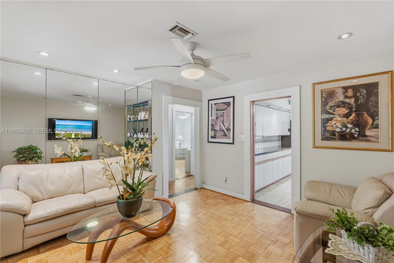 6420 SW 81st St, Miami, FL 33143 Photo