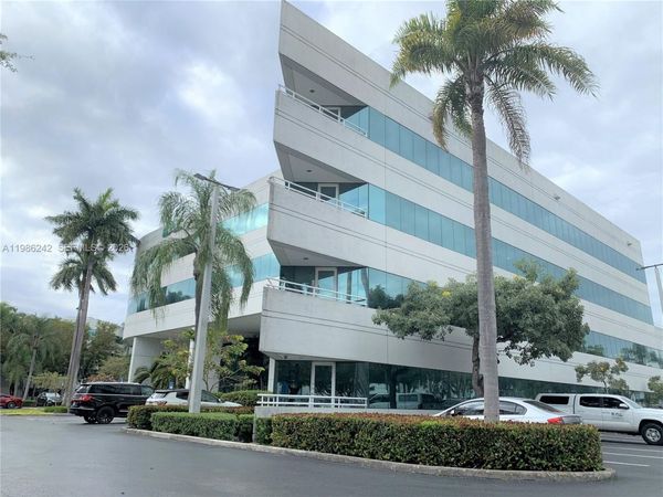 5959 Waterford District Dr, Unit 200, Miami, FL 33126
