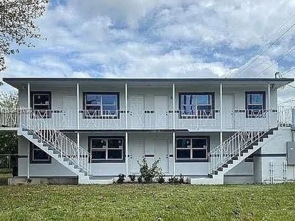 1277 NW 58th St , Miami, FL 33142