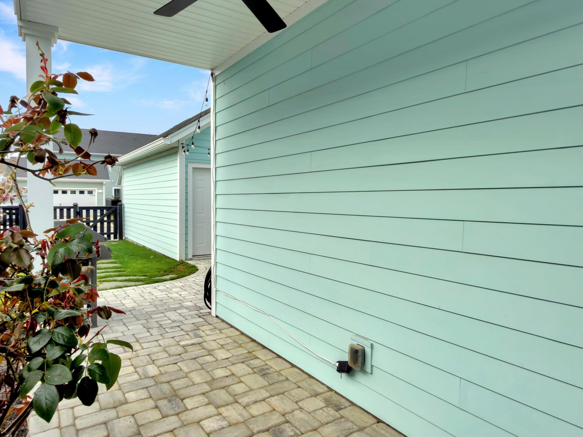 108 Wheelwright Street Photo 51