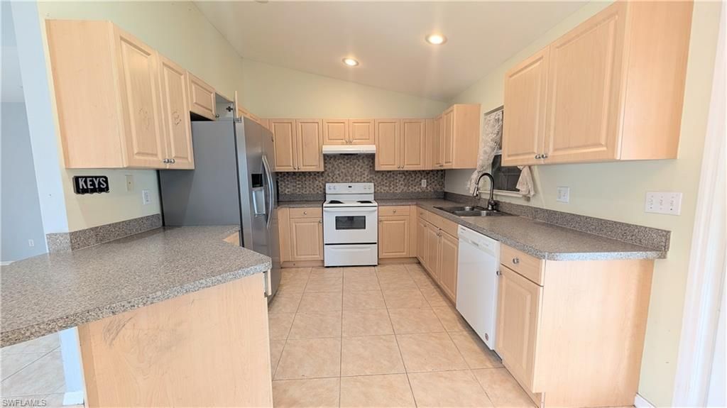 3017 S Balsam Cir, Labelle, FL 33935 Photo