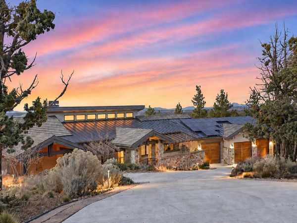 3487 NW Greenleaf Way, Bend, OR 97703