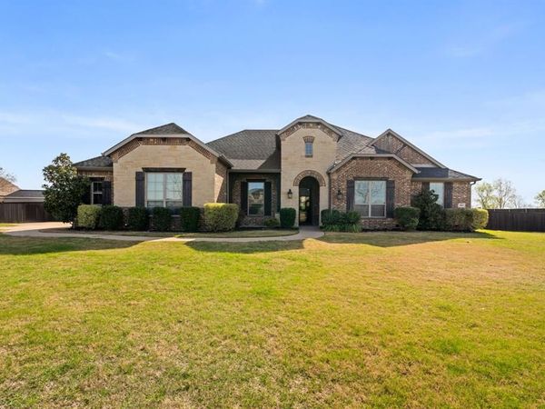 100 Brookview Court, Waxahachie, TX 75165