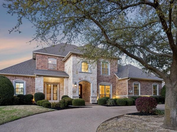 309 Black Walnut Drive, Garland, TX 75044