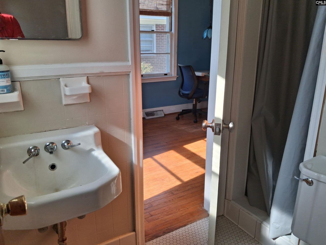 2225 Wallace Street Photo 15