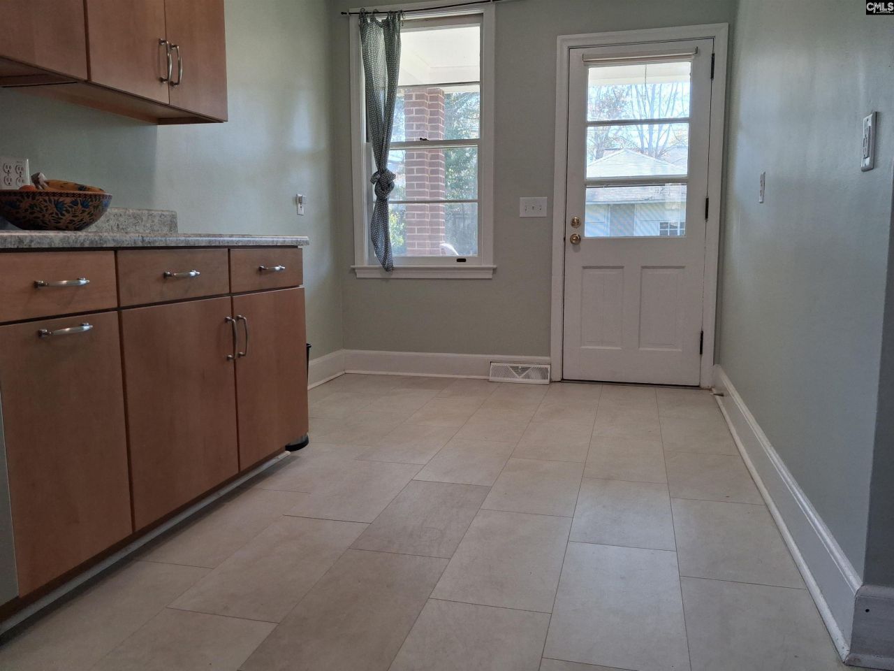 2225 Wallace Street Photo 6