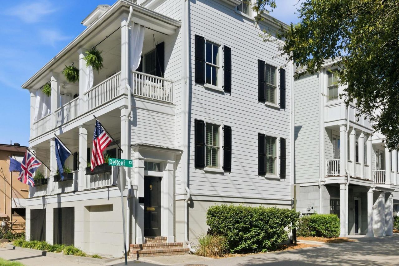 3 Dereef Court Photo 1