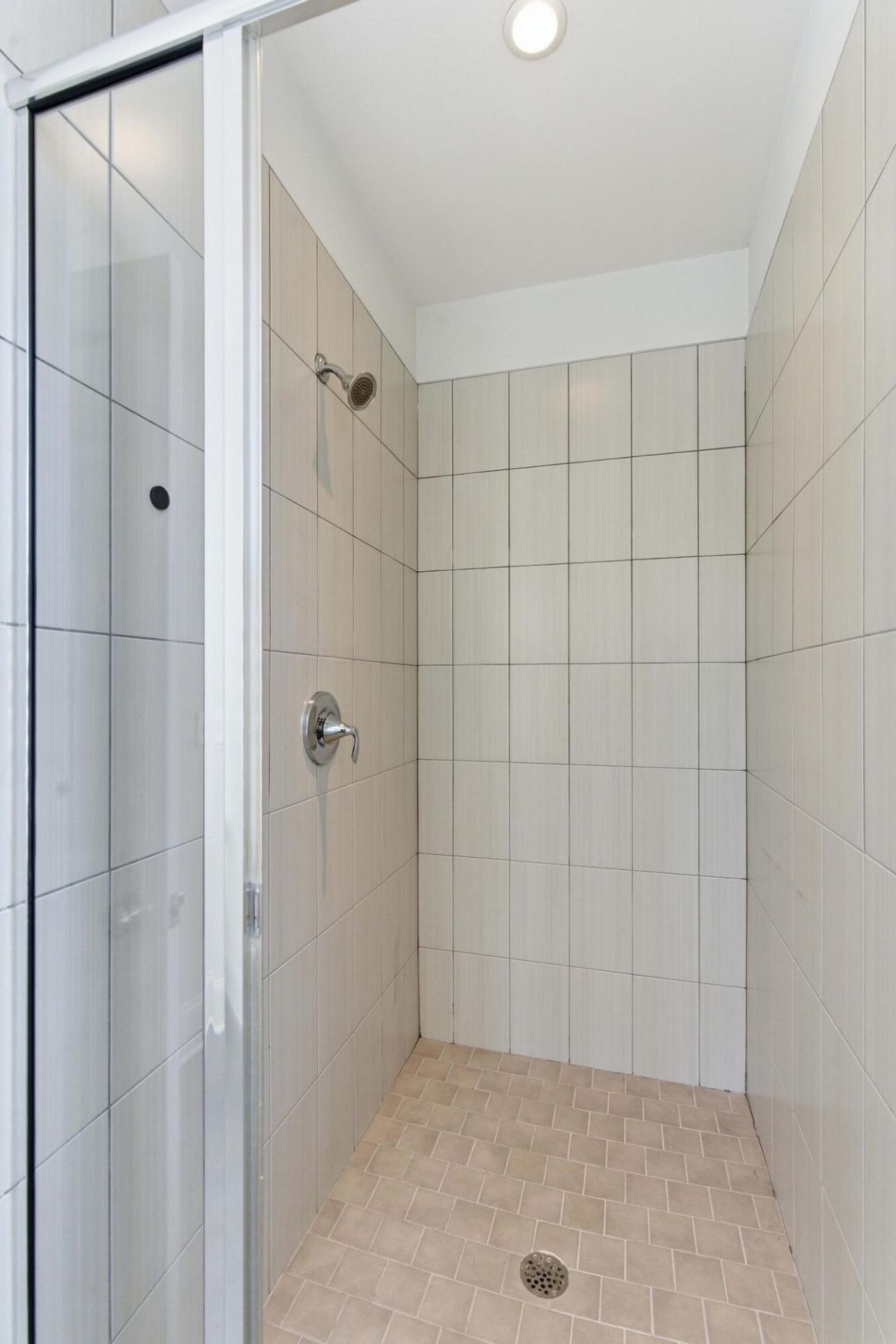 3 Dereef Court Photo 28