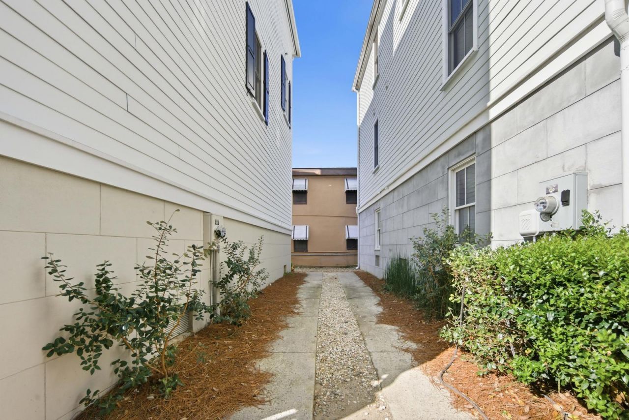 3 Dereef Court Photo 37