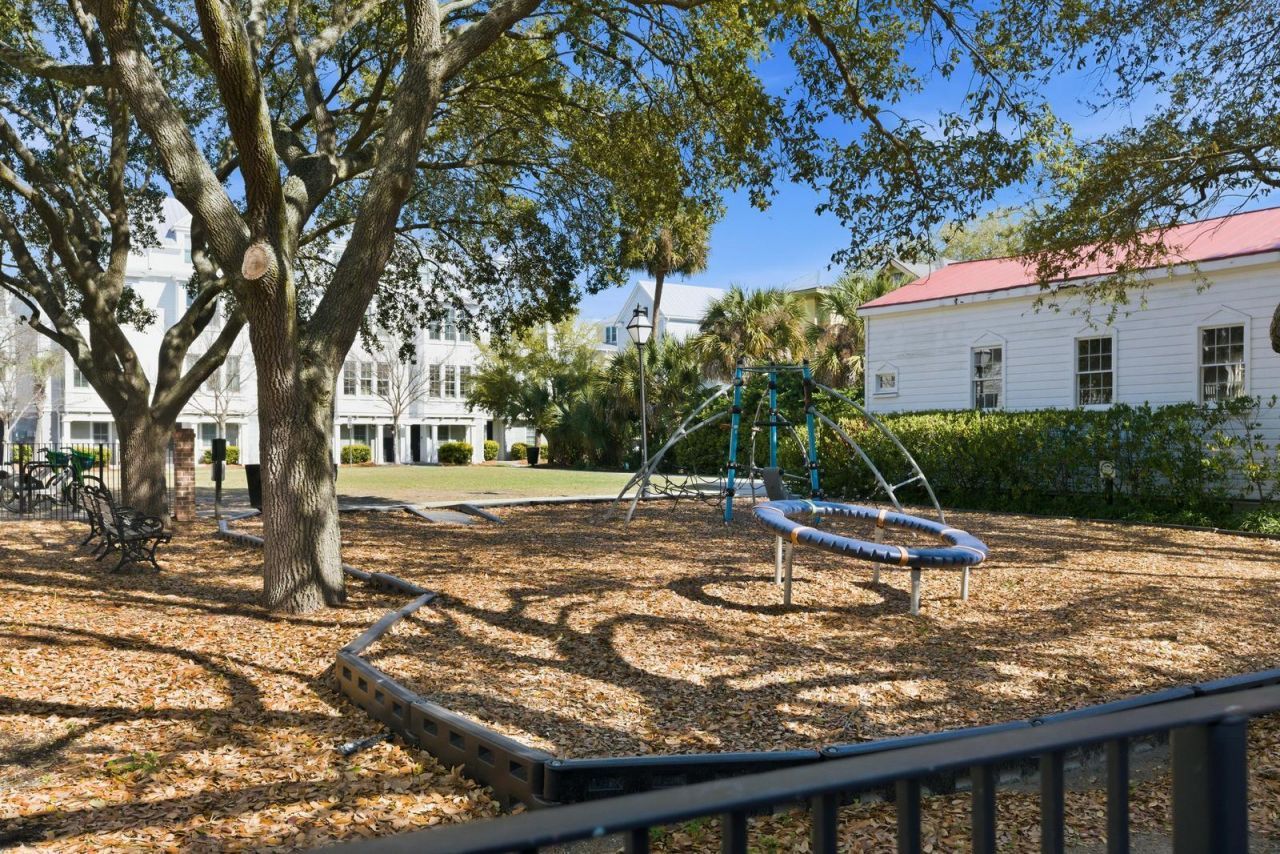 3 Dereef Court Photo 44