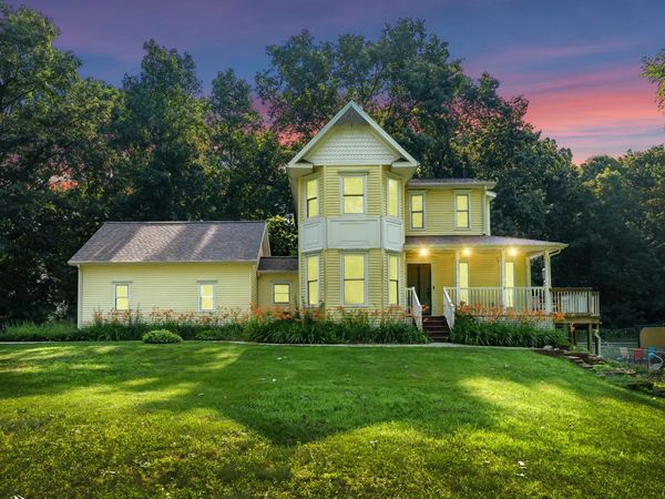 1070 N 3rd Street, Kalamazoo, MI 49009