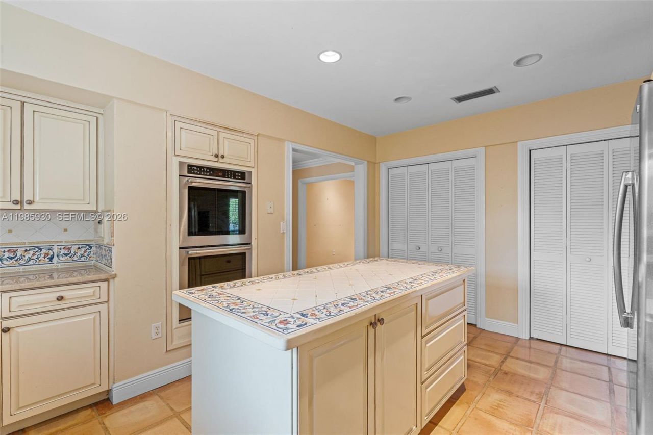 13276 SW 58th Ct, Pinecrest, FL 33156 Photo