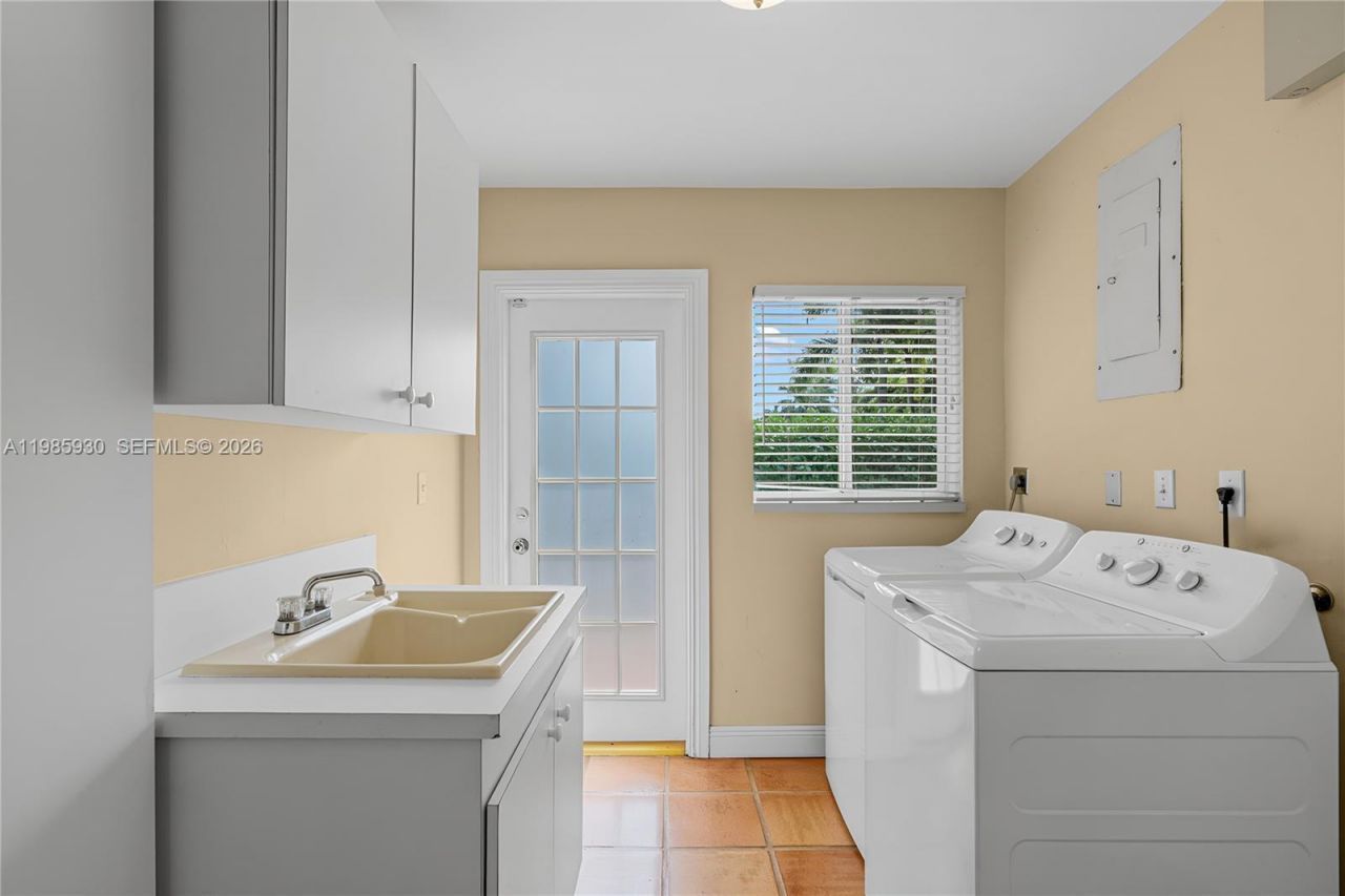 13276 SW 58th Ct, Pinecrest, FL 33156 Photo