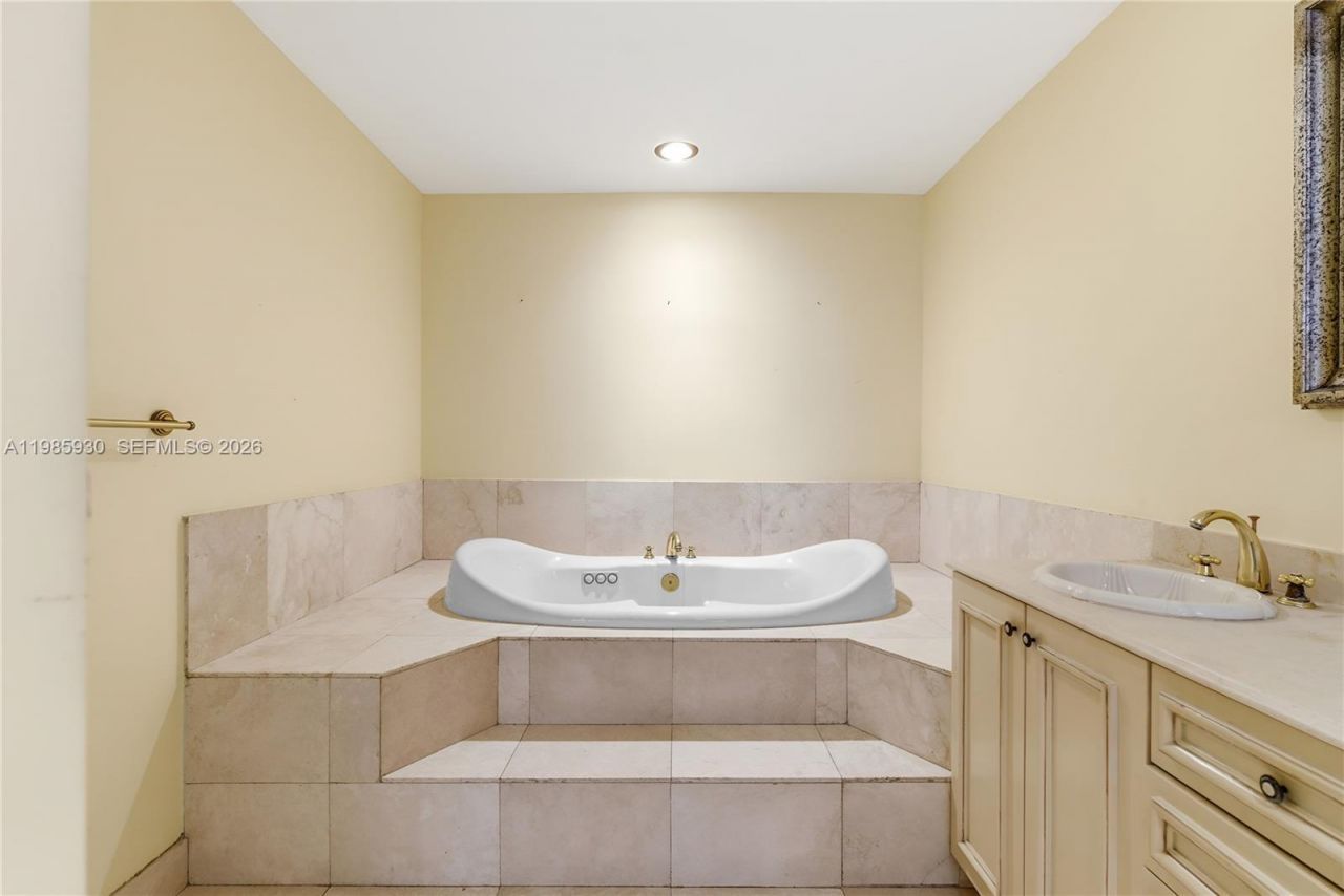 13276 SW 58th Ct, Pinecrest, FL 33156 Photo