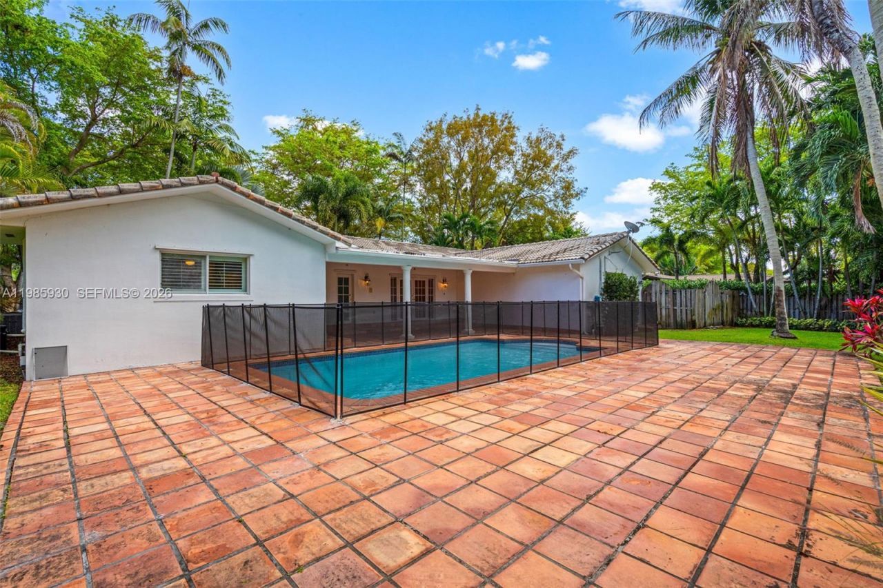 13276 SW 58th Ct, Pinecrest, FL 33156 Photo