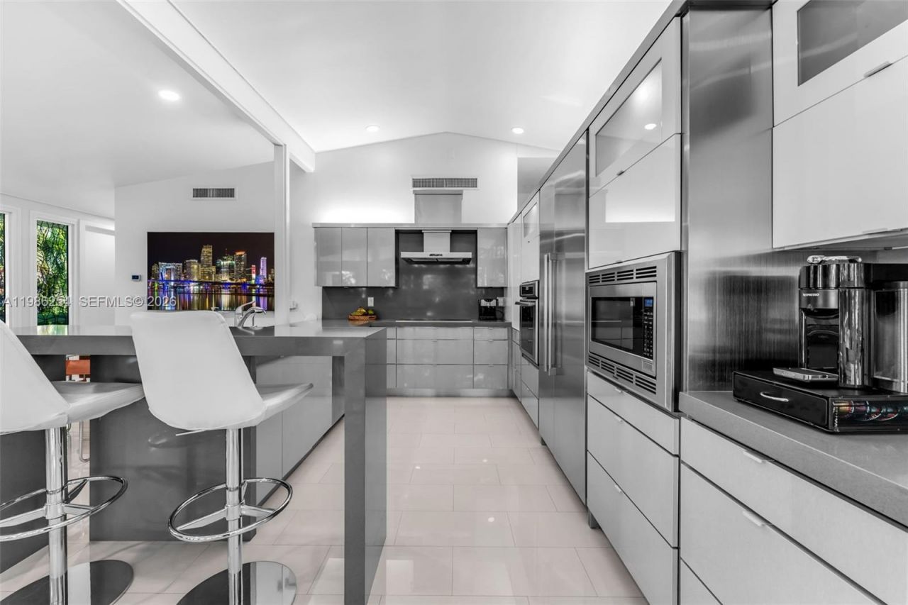 12950 SW 67th Ave , Pinecrest, FL 33156 Photo