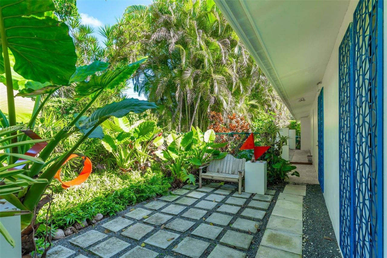 12950 SW 67th Ave, Pinecrest, FL 33156 Photo