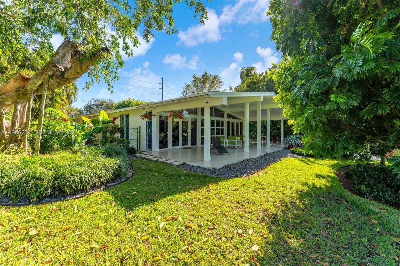 12950 SW 67th Ave , Pinecrest, FL 33156 Photo