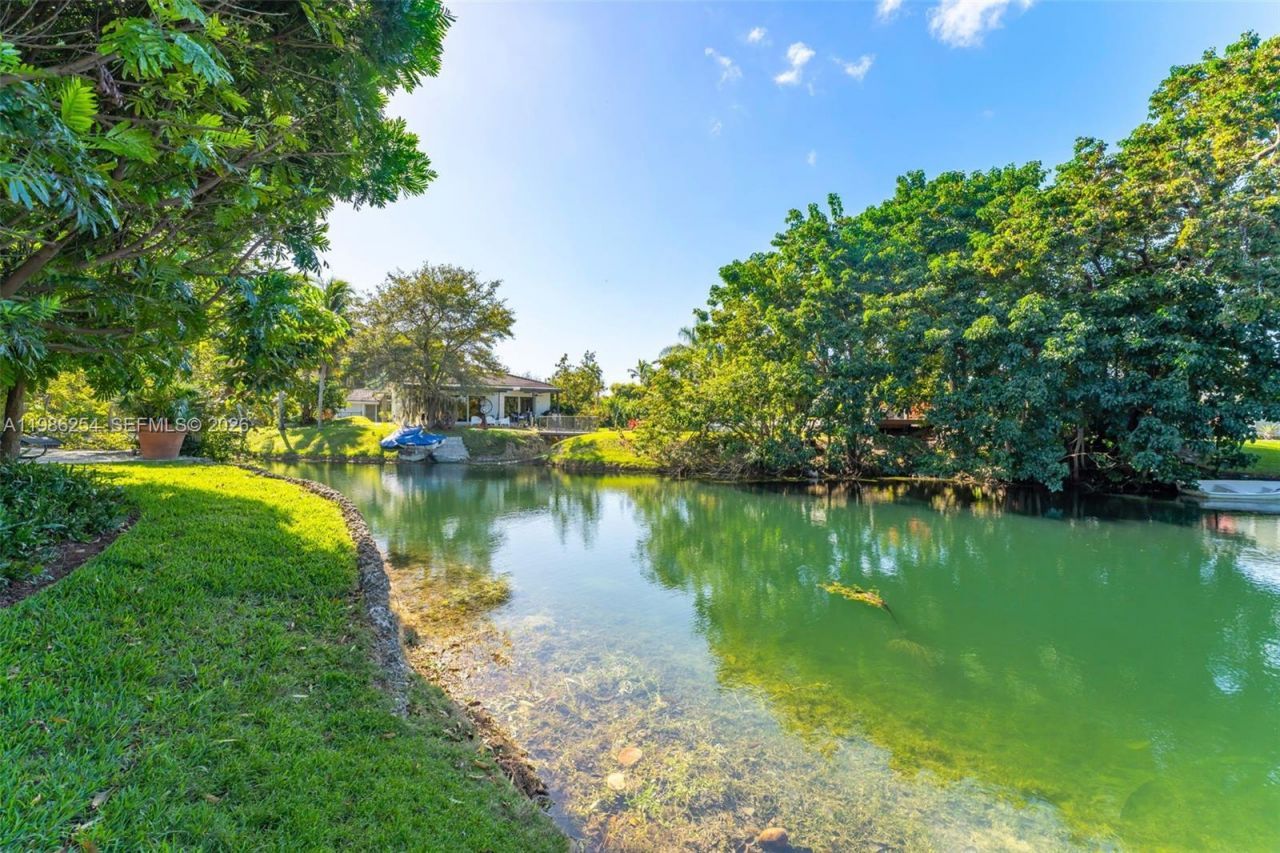 12950 SW 67th Ave, Pinecrest, FL 33156 Photo