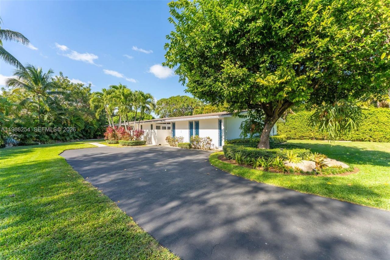 12950 SW 67th Ave, Pinecrest, FL 33156 Photo