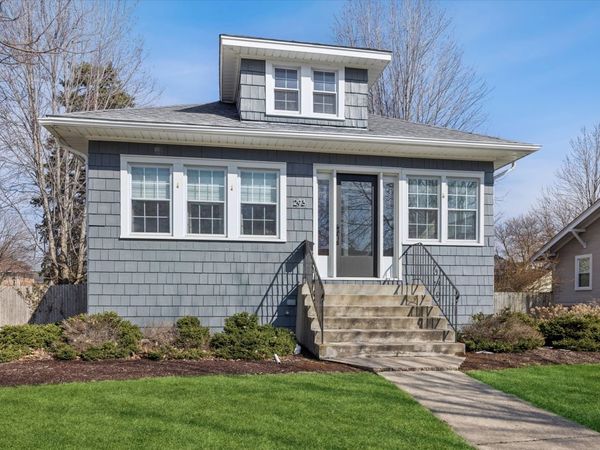 293 N Illinois Street , Elmhurst, IL 60126