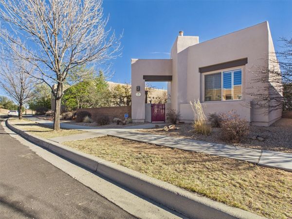 11 Cimarron Pass, Santa Fe, NM 87508