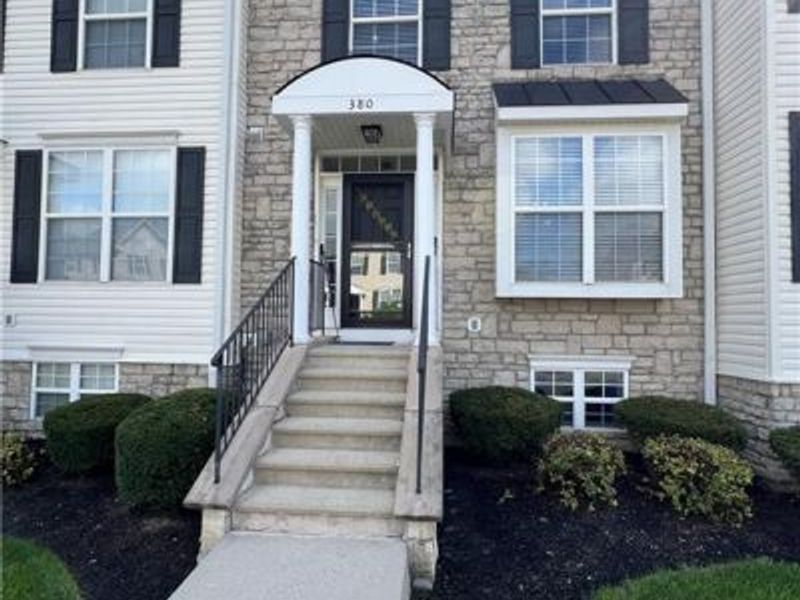 380 Oxford Oak Drive, Blacklick, OH 43004 Photo 8