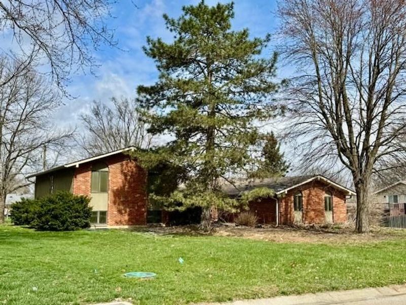 811 Lyncreek Drive, Centerville, OH 45458 Photo 1