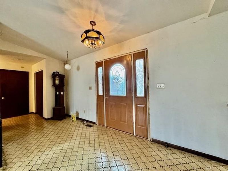 811 Lyncreek Drive, Centerville, OH 45458 Photo 4