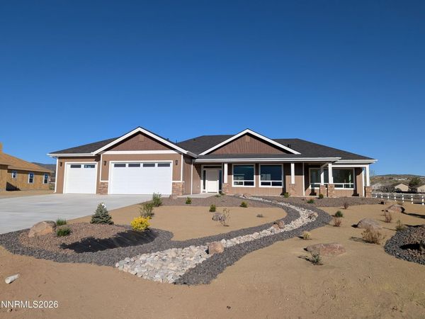 2785 Squires Street, Minden, NV 89423