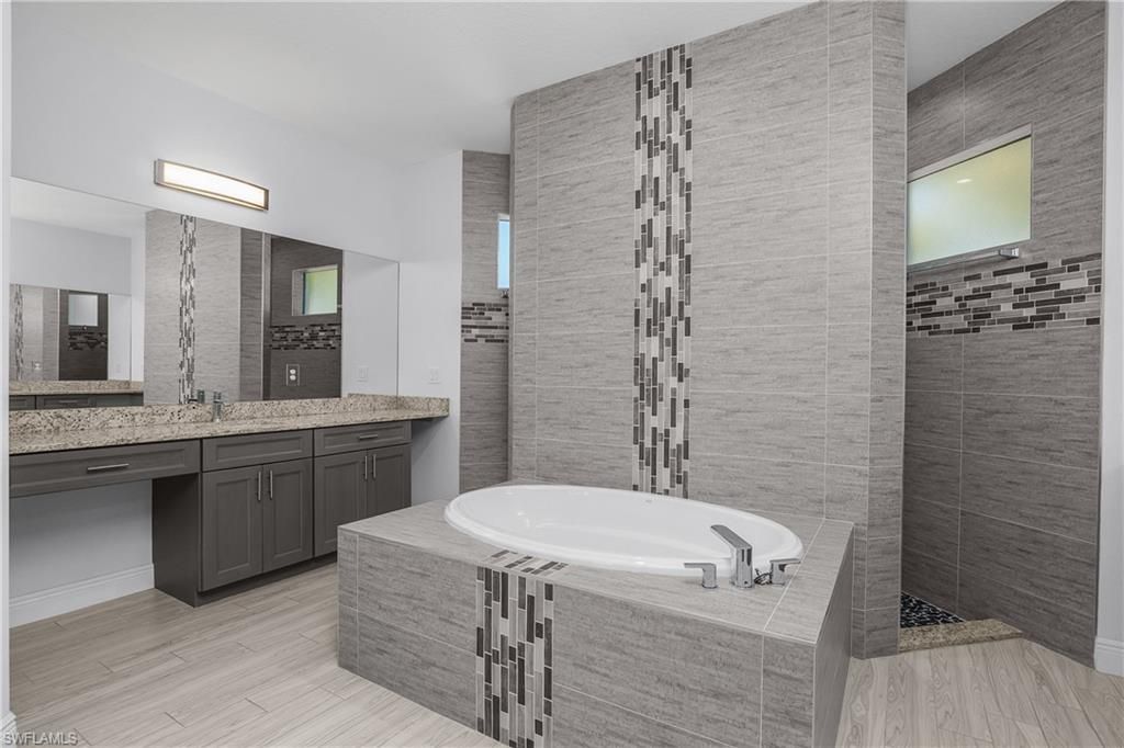 4575 Catalina Ln, Bonita Springs, FL 34134 Photo