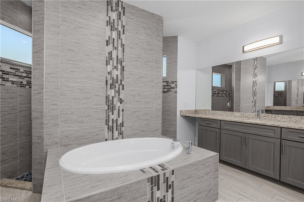 4575 Catalina Ln, Bonita Springs, FL 34134 Photo