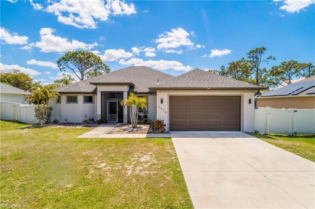 4575 Catalina Ln, Bonita Springs, FL 34134 Photo