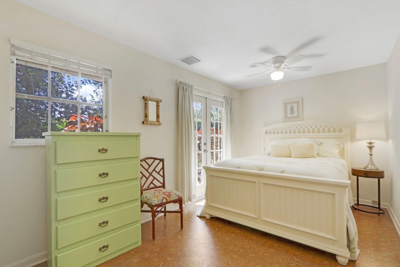 8574 SE Seagrape Way, Hobe Sound, FL 33455 Photo