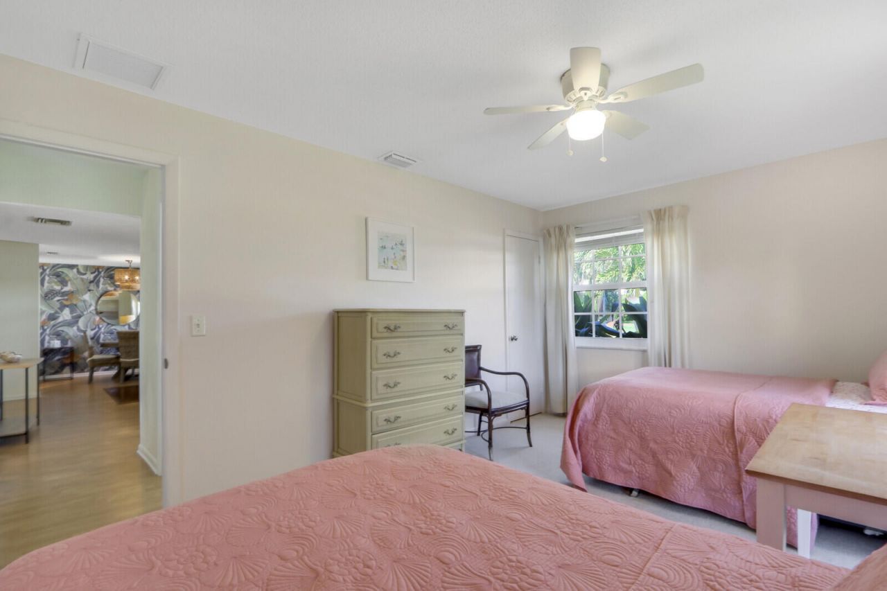 8574 SE Seagrape Way, Hobe Sound, FL 33455 Photo