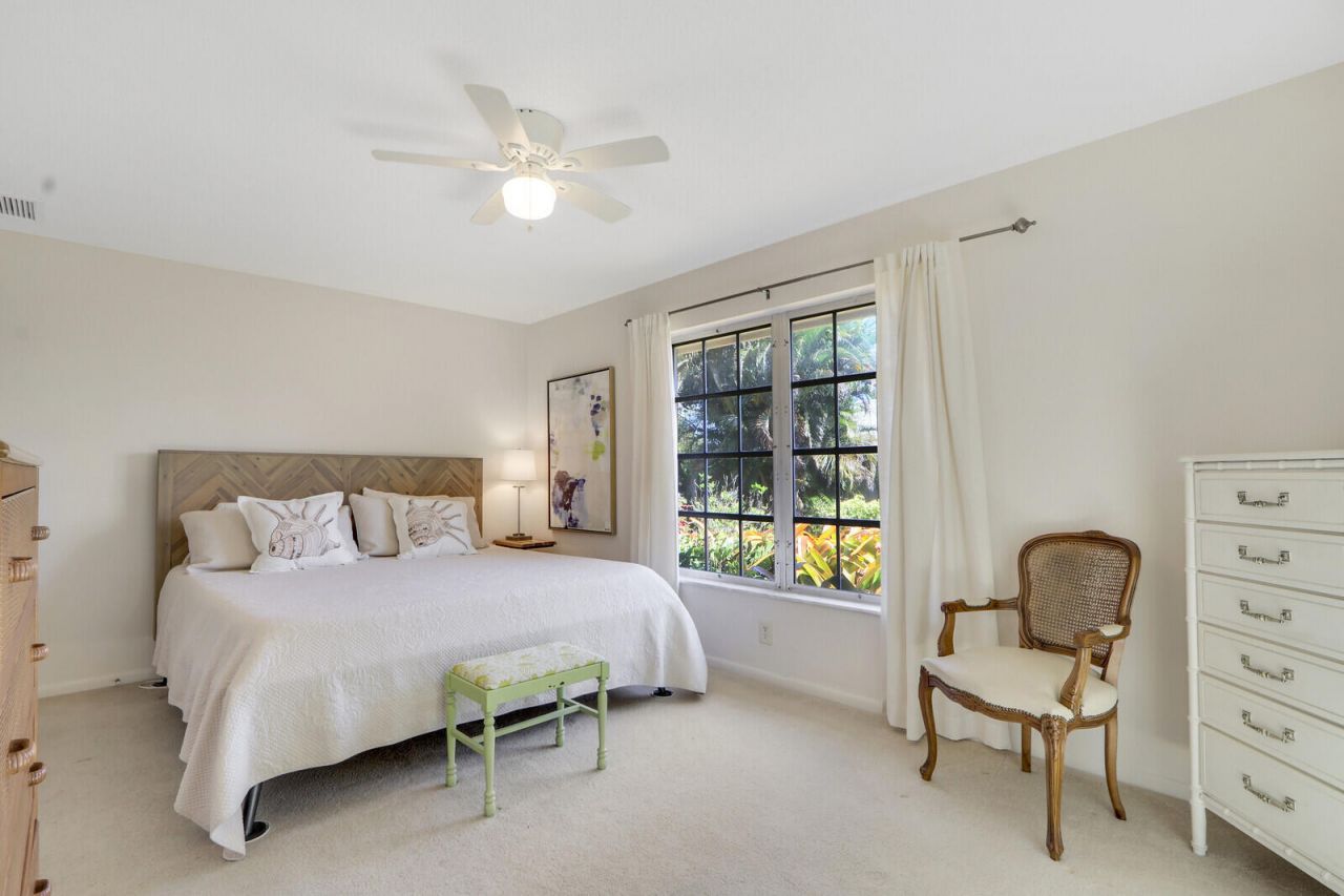 8574 SE Seagrape Way, Hobe Sound, FL 33455 Photo