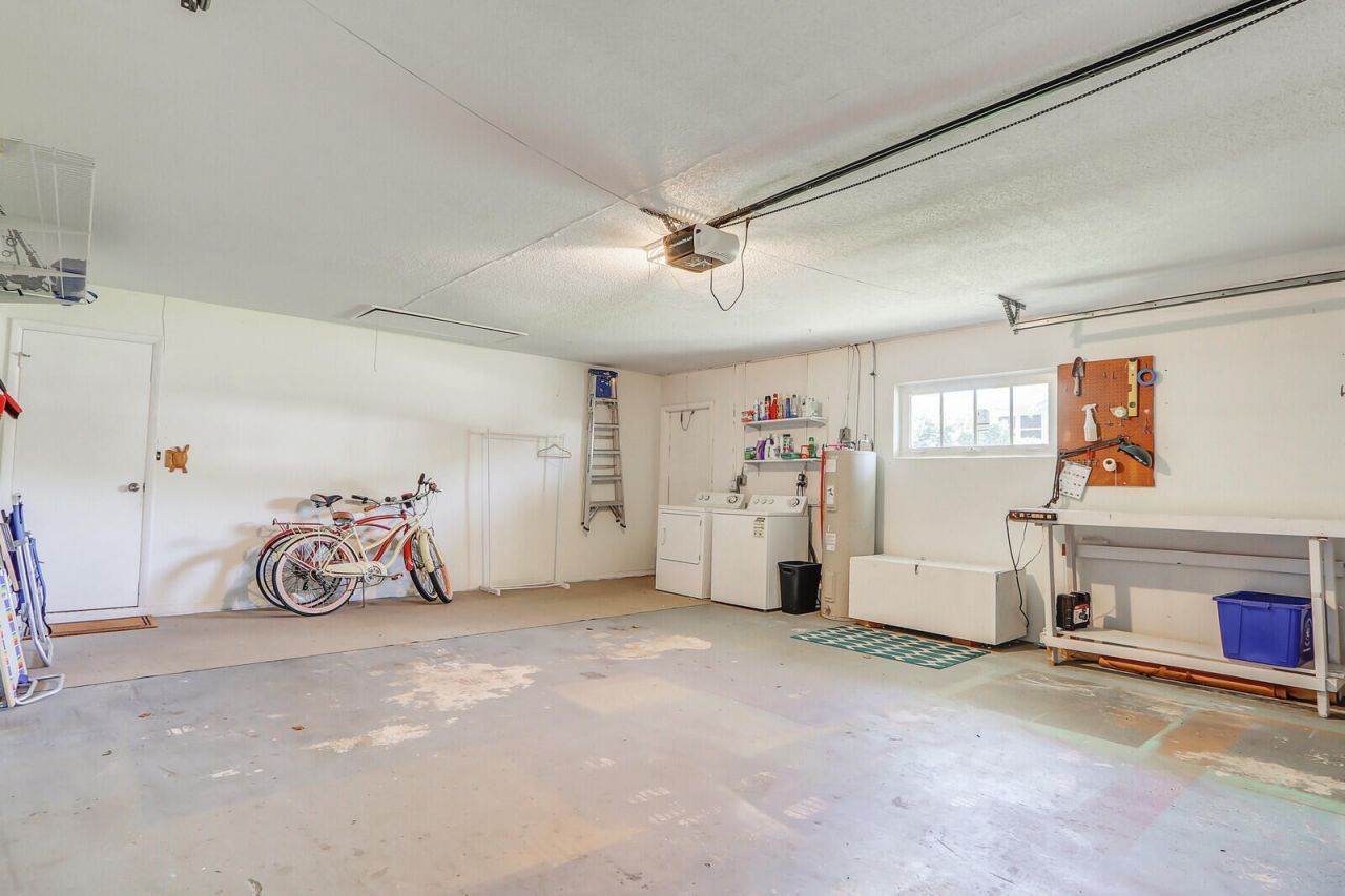 8574 SE Seagrape Way, Hobe Sound, FL 33455 Photo