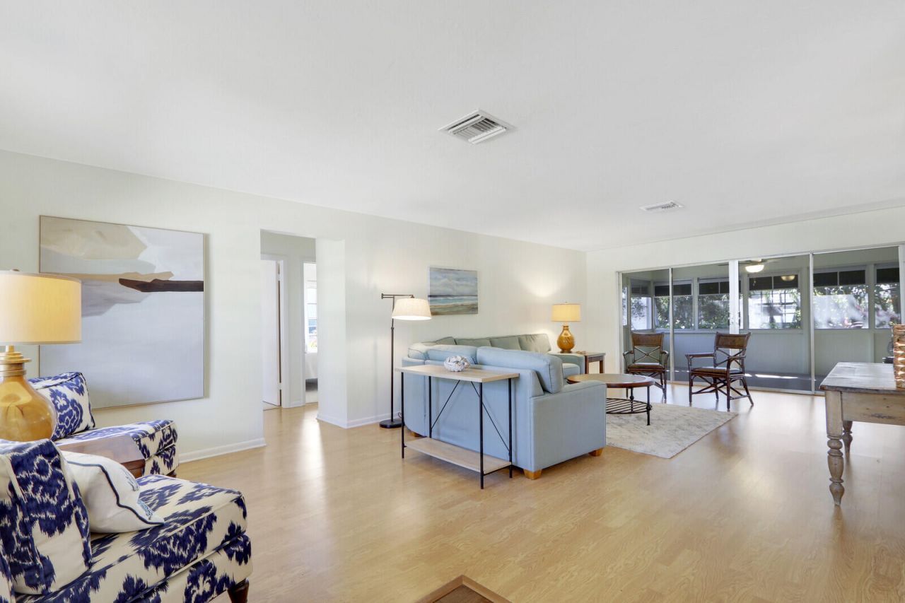 8574 SE Seagrape Way, Hobe Sound, FL 33455 Photo