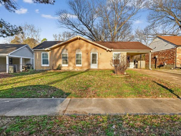 5267 BROKEN OAK DR, Memphis, TN 38127