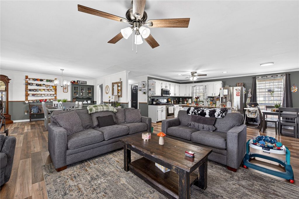 304 Akron Street, Gravette, AR 72736 Main Photo