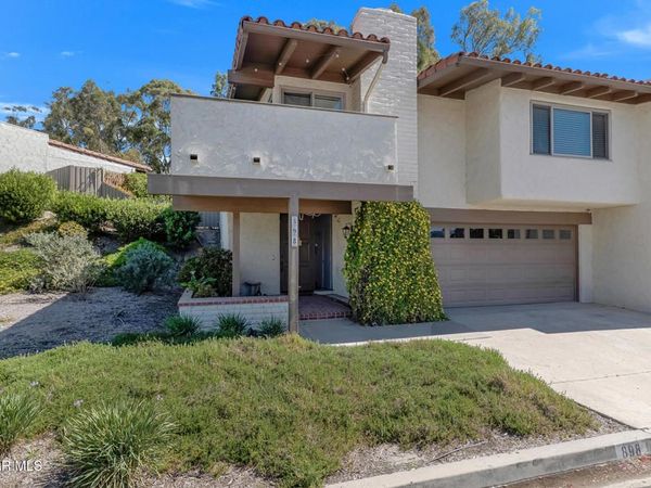 898 Woodlawn Drive, Thousand Oaks, CA 91360