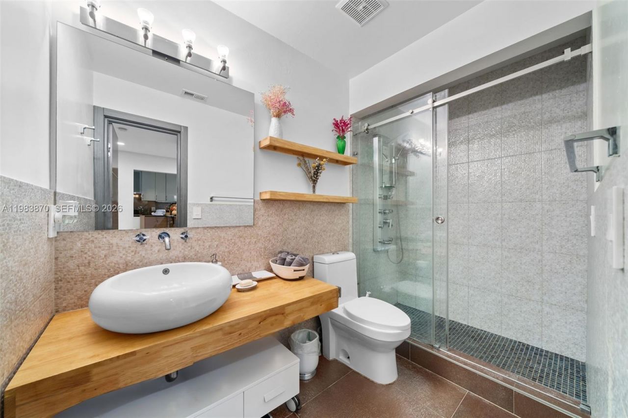 21244 Harbor Way , Unit 213-21, Aventura, FL 33180 Photo