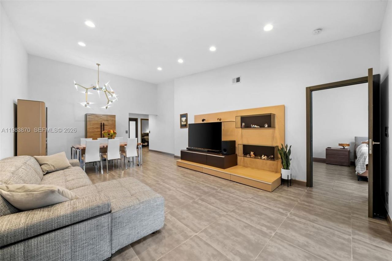 21244 Harbor Way , Unit 213-21, Aventura, FL 33180 Photo