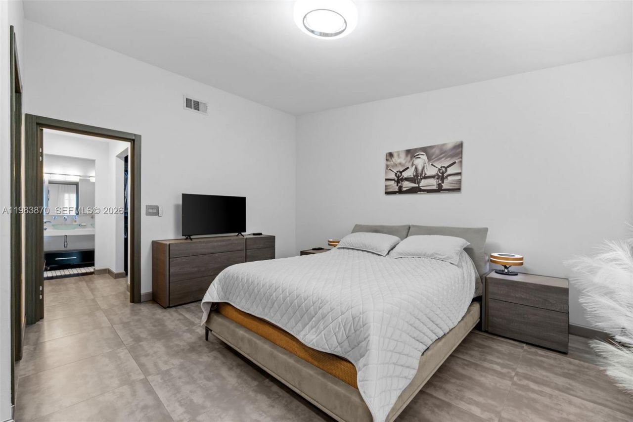 21244 Harbor Way , Unit 213-21, Aventura, FL 33180 Photo