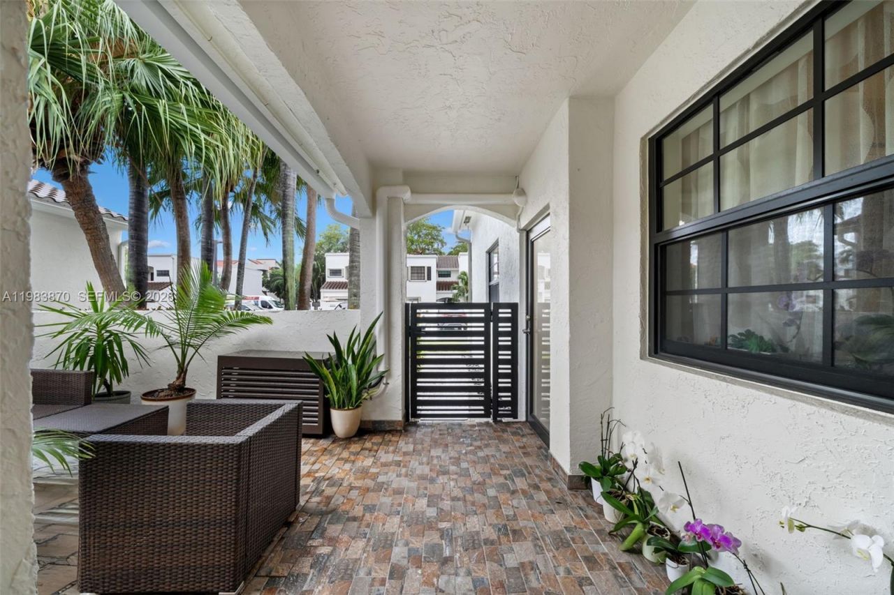 21244 Harbor Way , Unit 213-21, Aventura, FL 33180 Photo