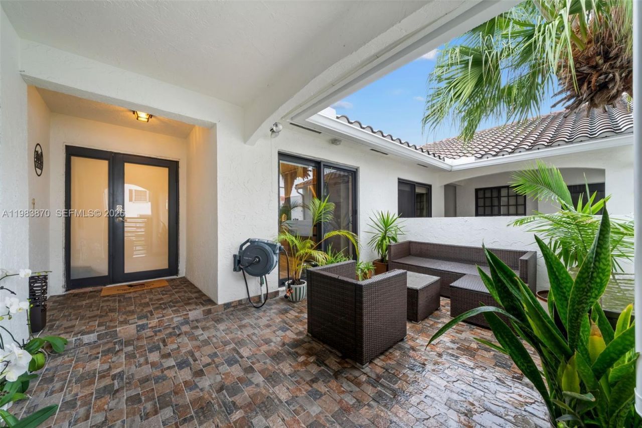 21244 Harbor Way , Unit 213-21, Aventura, FL 33180 Photo