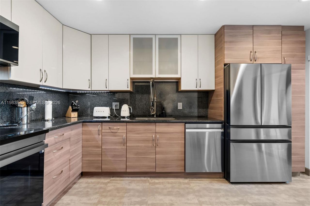 21244 Harbor Way , Unit 213-21, Aventura, FL 33180 Photo