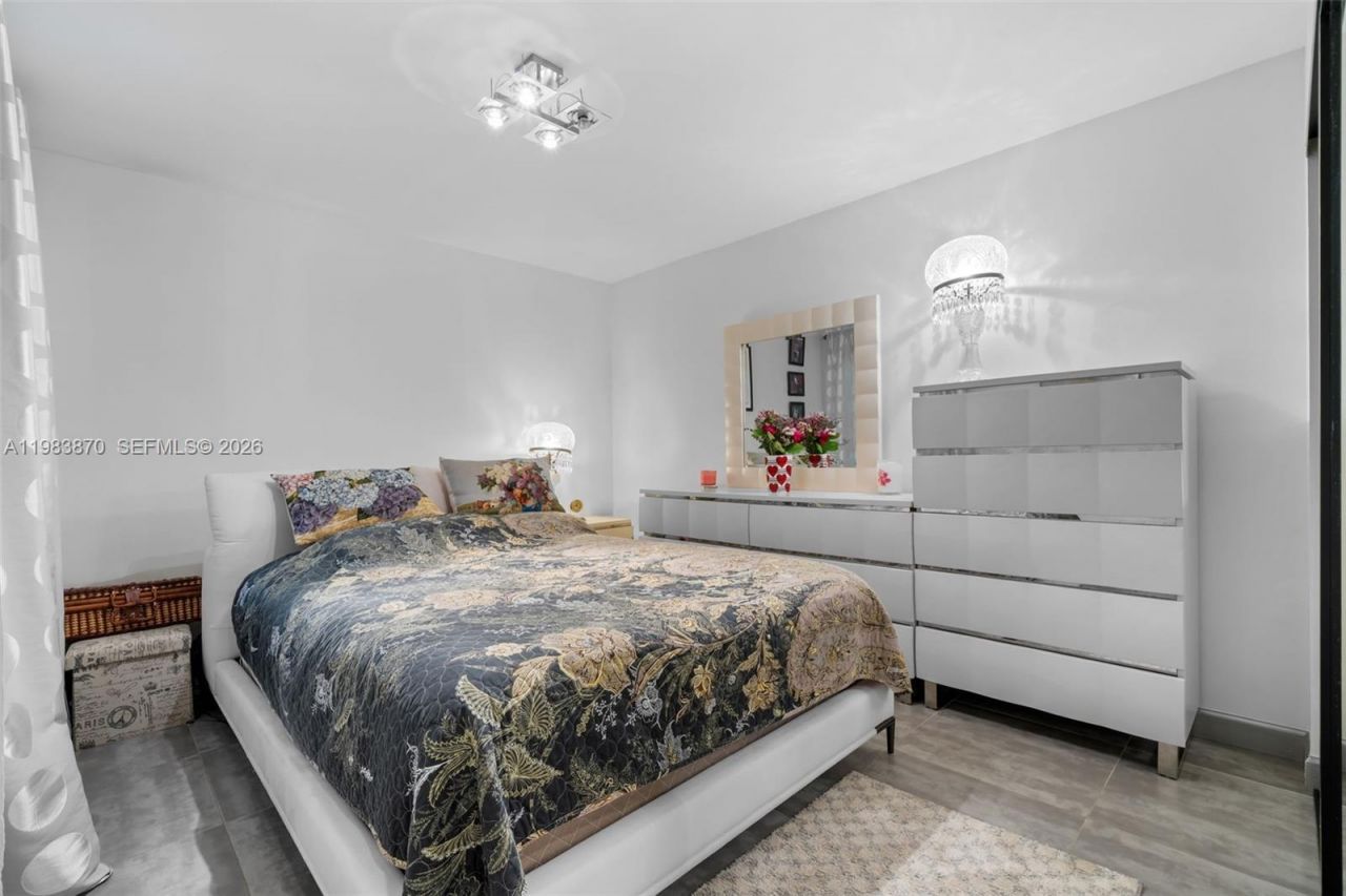 21244 Harbor Way , Unit 213-21, Aventura, FL 33180 Photo