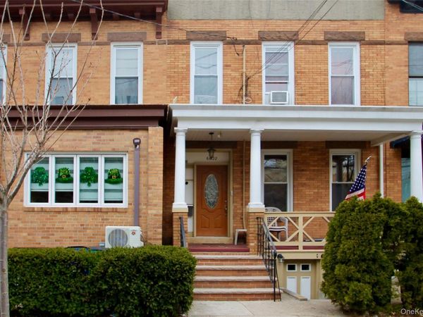 6622 79th Place , Middle Village, NY 11379